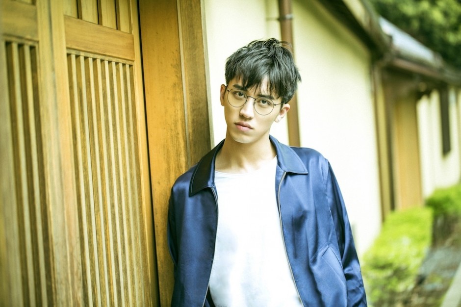 许魏洲杂志写真照曝光 乖乖仔进化不羁少年