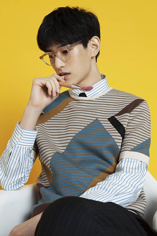 韩国模特金泰焕时尚大片 玩转文艺学院风