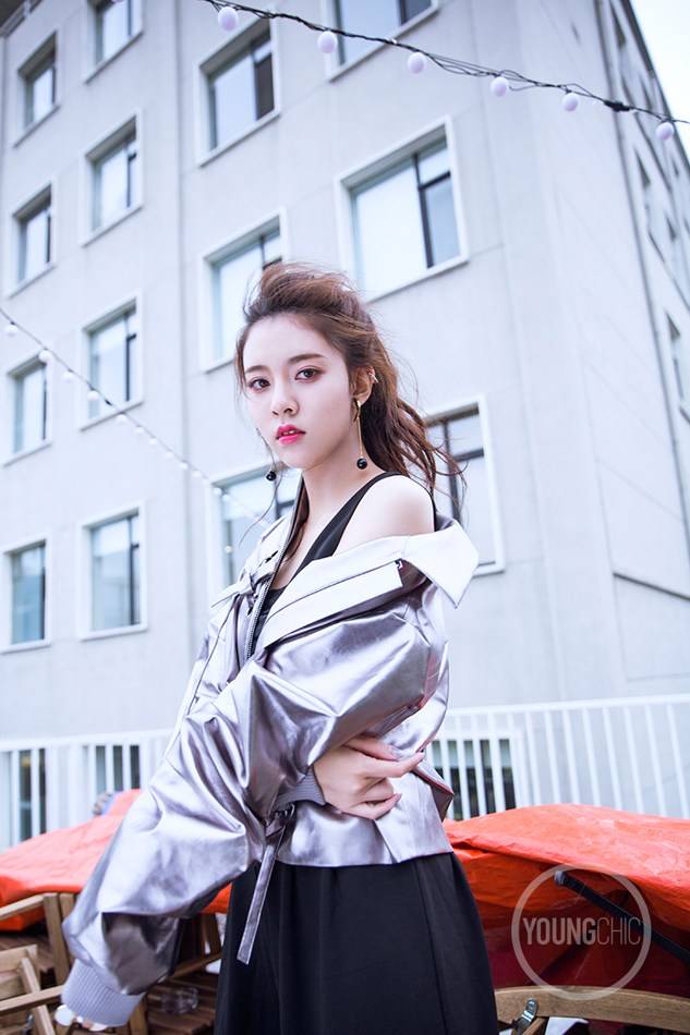 CC宋妍霏最新街拍图片 尽显“高冷女神”气质