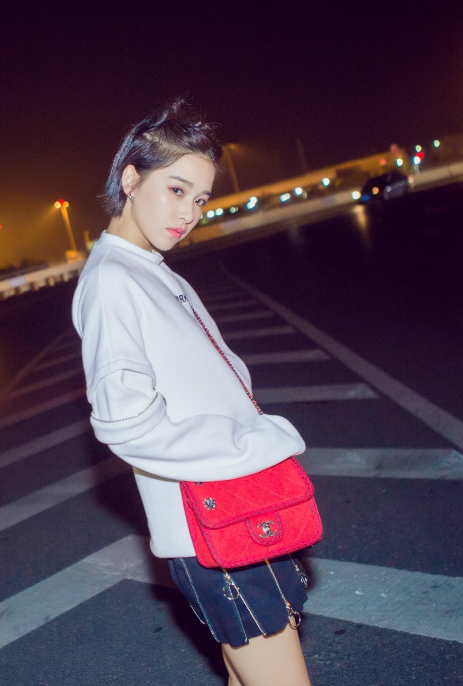 阚清子机场街拍曝光 尽显鬼马精灵范儿