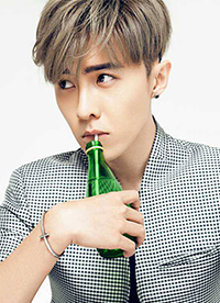 人气偶像唐禹哲短发潮流时尚写真集