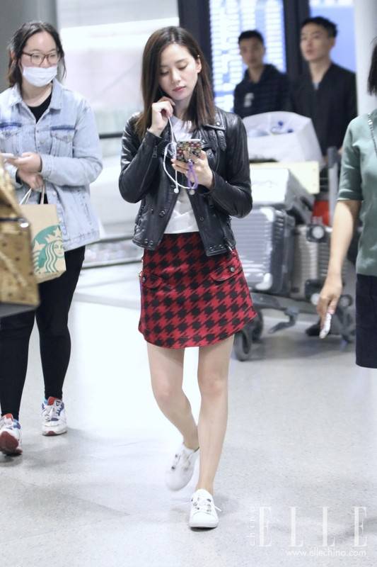 刘诗诗街拍生活照大曝光 私下搭配衣品超赞