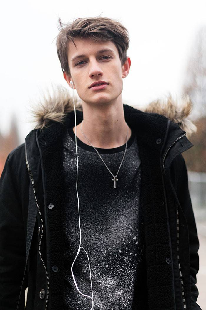 男装时装周的男模街拍look 又是一大波小鲜肉们