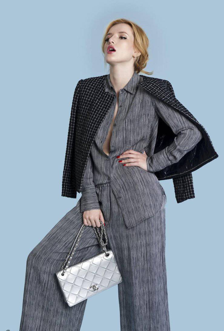 女星贝拉索恩最新海报曝光 尽显现代女性时尚魅力