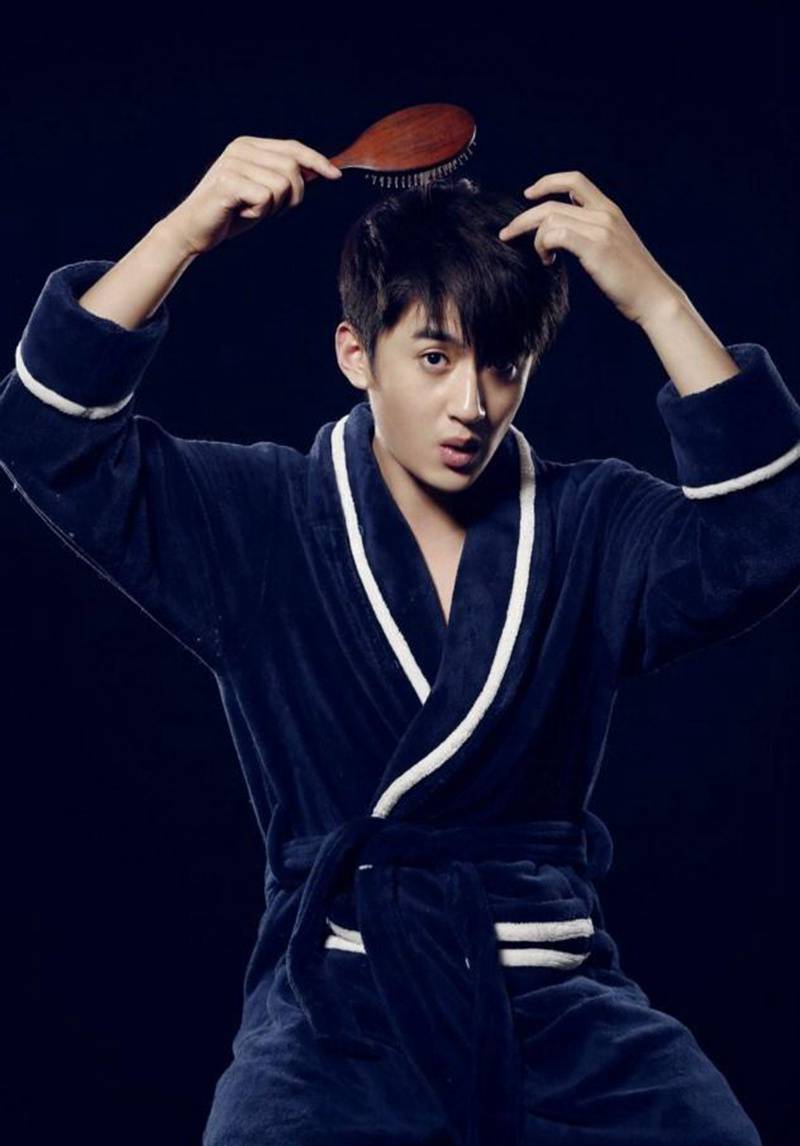 旋风小子高广泽阳光写真曝光 潮范儿十足