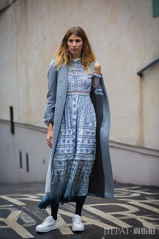 潮流街拍达人教你大衣配裙子这样穿最时髦