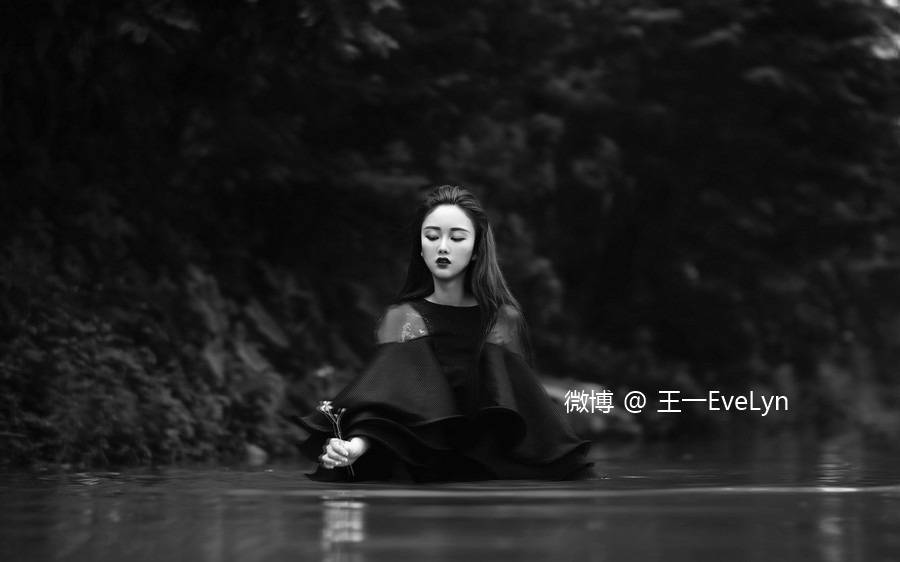 真不敢相信 王一EveLyn居然是能玩转高冷和慈善的妹纸