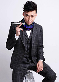 演员刘立写真大片曝光 搞怪表情圈粉无数