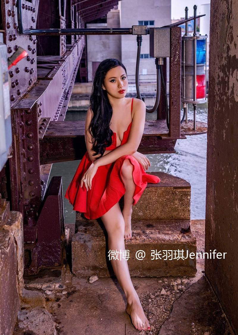 身材傲娇堪比柳岩 张羽琪Jennifer还是个胸大颜好的古典美人