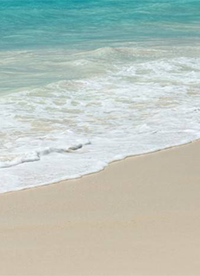 沙滩海浪蓝天高清唯美图片