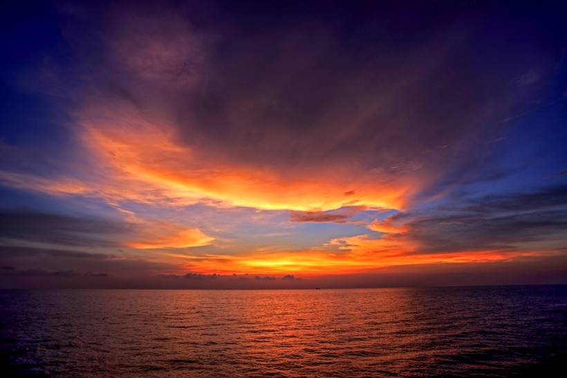 海边云彩晚霞风景图片欣赏