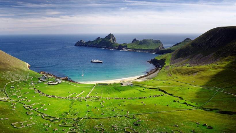 绿色大自然风景桌面壁纸