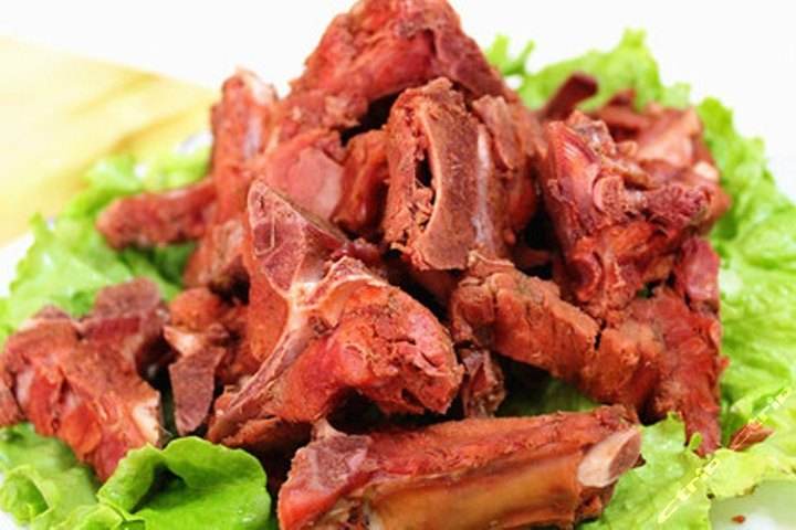 酱骨架的做法  吃了让你允指回味