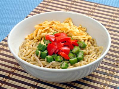 各种炒面条的做法  这样做的面条才更有营养