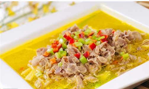 酸汤肥牛的做法 营养丰富的酸汤肥牛你喜欢吃吗