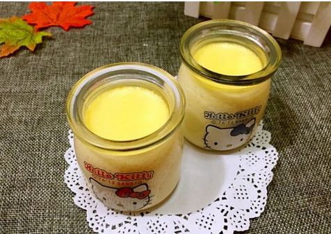 鸡蛋布丁的做法  学学怎么做吃不腻的鸡蛋布丁