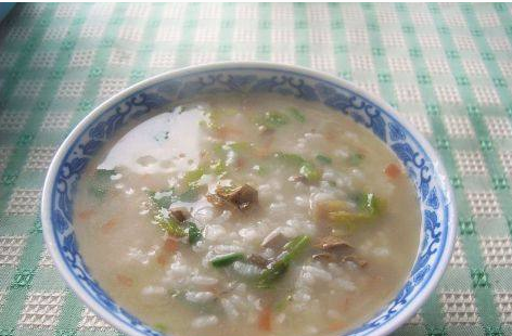 鸡肝粥的简单做法  具有养血明目功效