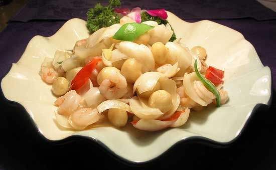 炒虾仁 虾仁烹饪时不碎不糊要把好三道关