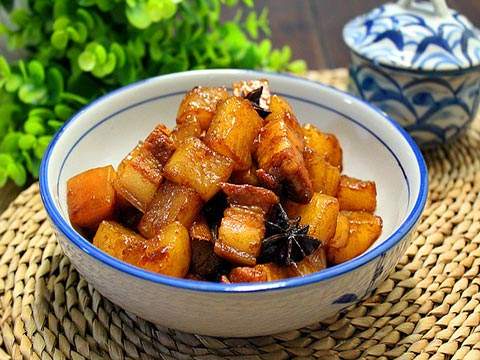 美味又营养的板栗烧肉做法 这样很好吃f