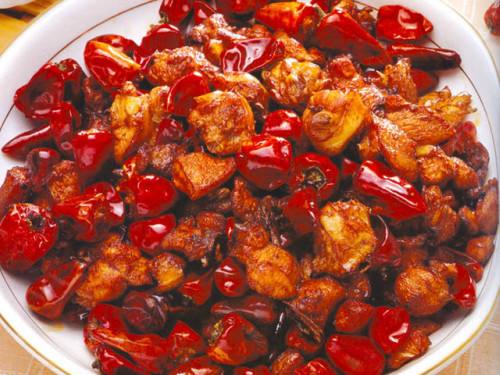 辣子鸡怎么做  这只鸡店让无数宅男登门