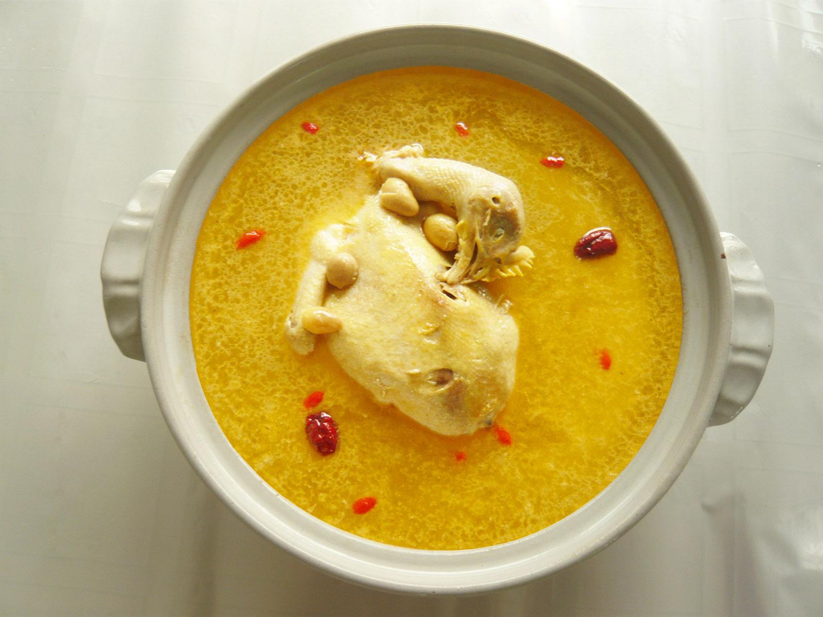 营养保健果 白果炖鸡的做法