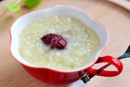 几款孕妇燕窝食谱 孕妇这样吃能滋补母体和强壮婴儿