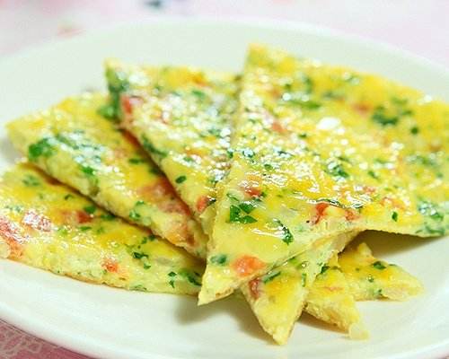 详细的鸡蛋饼的做法，好吃又好看