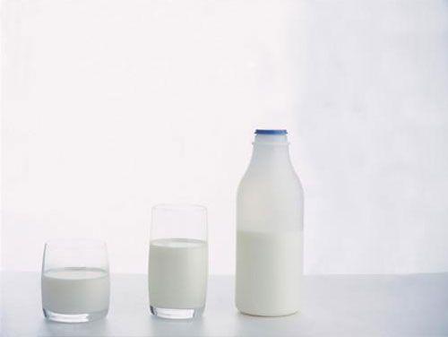 全脂牛奶和脱脂牛奶的区别