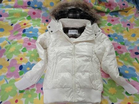 白色羽绒服怎么洗