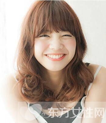 方脸适合什么发型 这5款轻松让方脸变白小脸