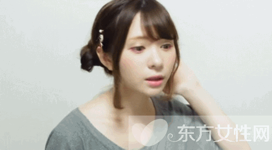 可爱女生羊角盘发教程 卖萌扮嫩的不二之选哦