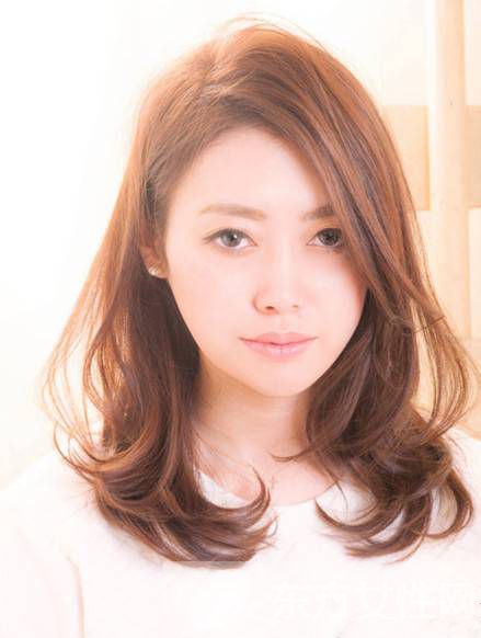 2016时尚流行发型攻略 齐肩发型显尽清新范儿