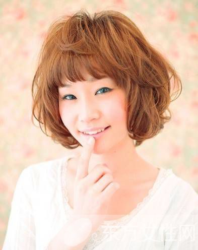 5款春季时尚流行发型 轻松变成圆润鹅蛋脸