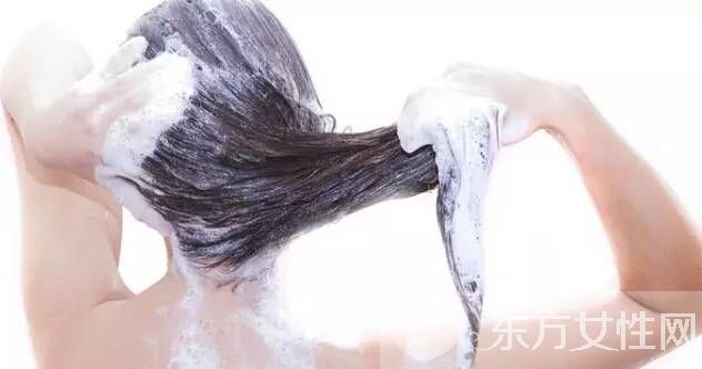 早上洗头好不好 天天洗头对头发的危害有多大