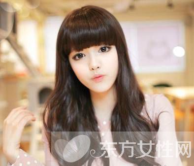 椭圆形脸适合什么发型 气质长发就是要这么美