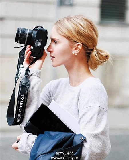 跟明星学绑及肩短发 变身率性女神