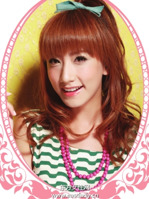 简单高发辫给人随意的少女气息