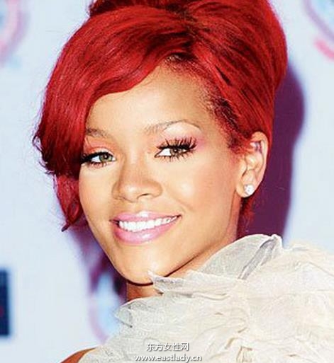 在家DIY喜兴漂亮发色 开开心心上班