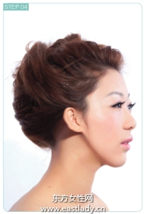 时尚盘发戴上网纱增加朦胧感