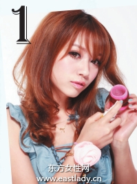 俏皮可爱咖色微卷发型