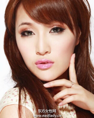 自然直发发型打造清爽学院范