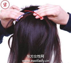 适合参加休闲活动的鱼骨辫发型设计