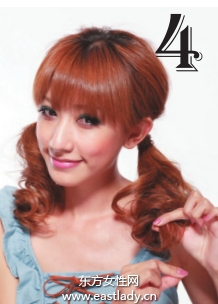 螺旋俏卷双辫搭配花朵发箍找回活力与纯朴