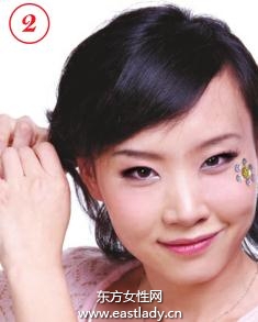 低调性感中发发型 简单又方便