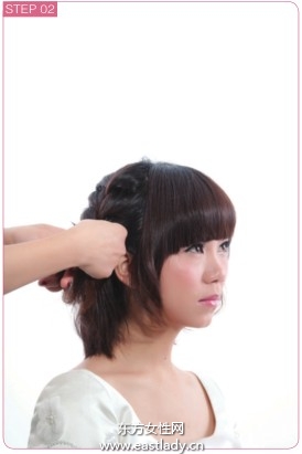 珍珠发夹点缀短发发型可爱极了