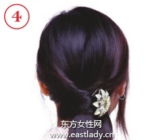 镶宝石发饰搭配长发发型展现高雅气质