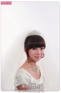 多层纱+皇冠短发发型很有公主范