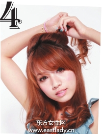 俏皮可爱咖色微卷发型