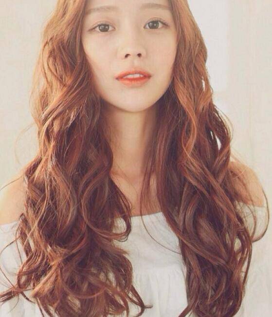 卷发如何打理更卷更好看 简单8个步骤