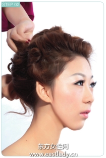 时尚盘发戴上网纱增加朦胧感